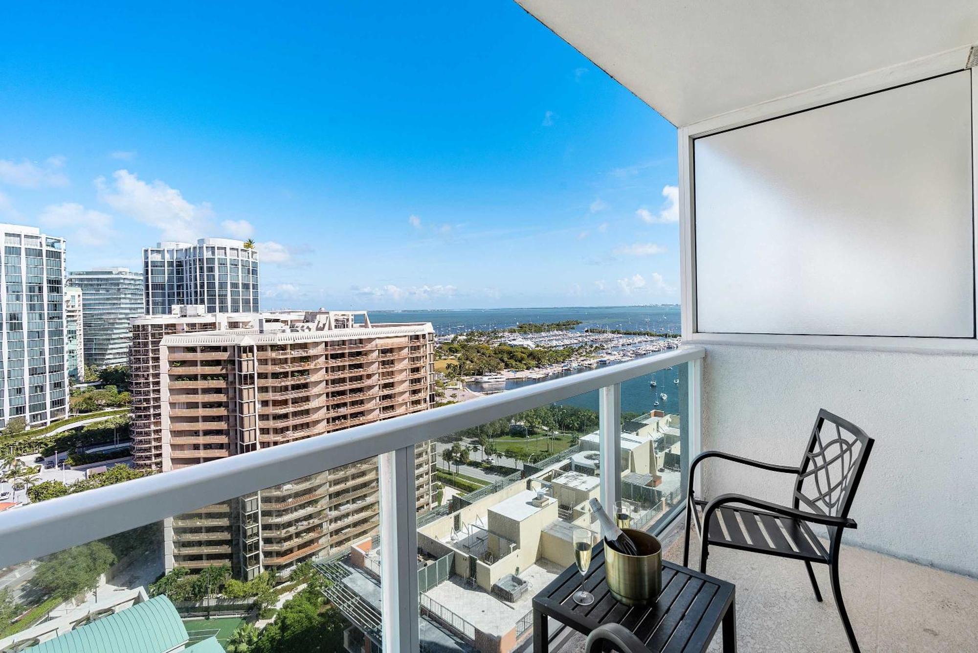 Mvr Coconut Grove Will Want To Keep Secret Mini-hôtel
